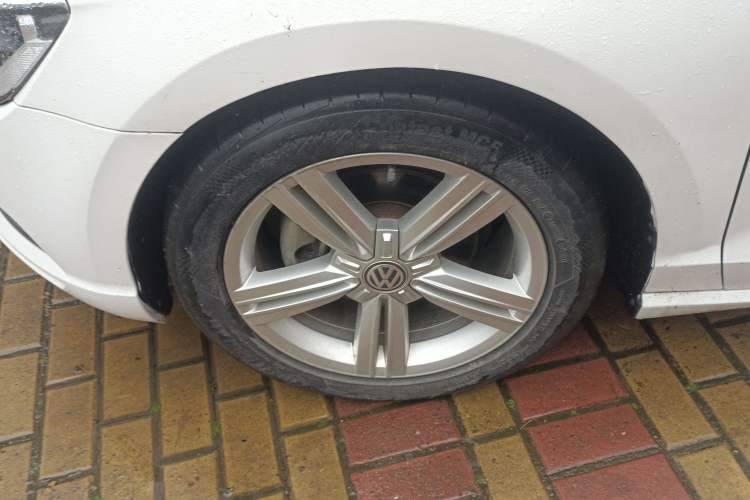 Used Volkswagen Lamando 2017 280TSI DSG Comfort Edition
