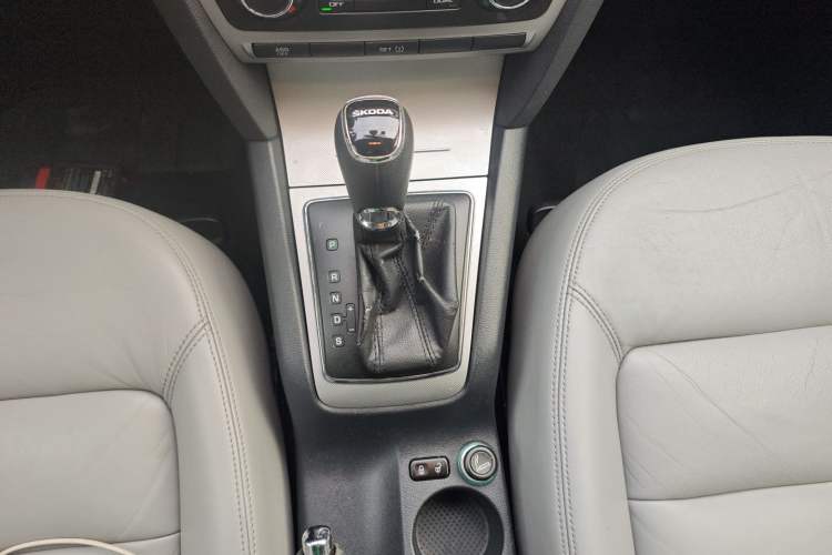 Used Skoda Octavia 2014 1.6L Automatic Yijun Edition
