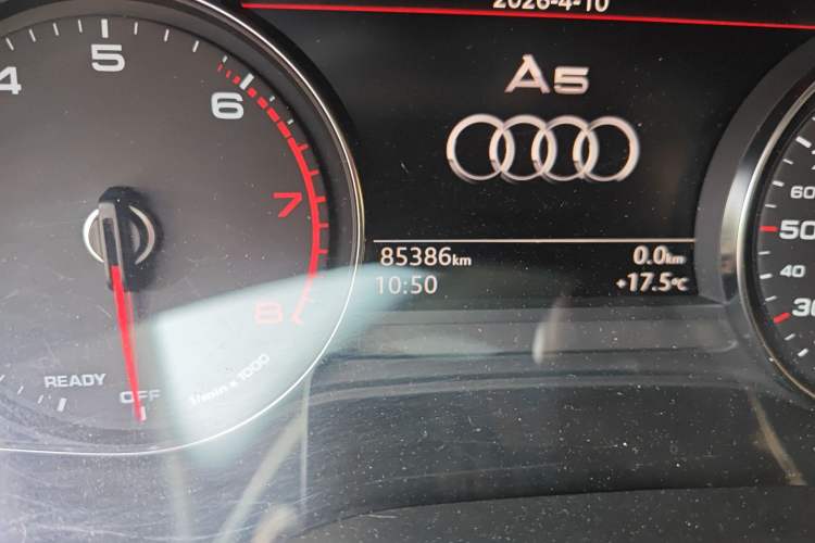 Used Audi A5 2019 Sportback 40 TFSI Fashion Model Odometer Close Up