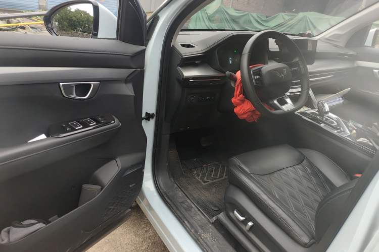 Used Wuling Asta 2022 2.0L DHT Electric-Speed Version