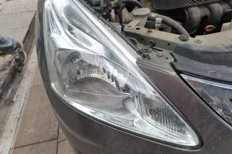 Used Nissan Tiida 2011 1.6L Manual Smart Version