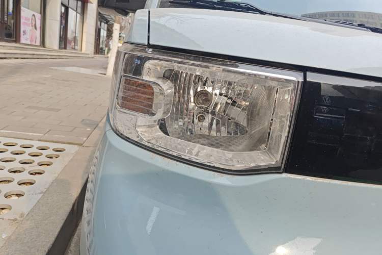 Used Wuling Hongguang MINIEV 2022 Easy Version Lithium Iron Phosphate