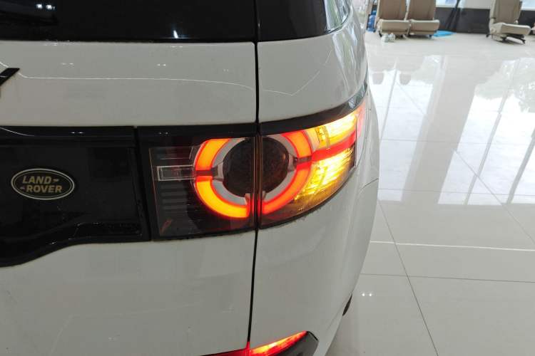 Used Land Rover Discovery Sport 2019 240 PS SE Dynamic Version China VI Standard