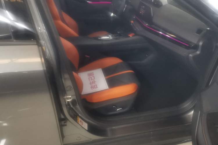 Used Changan UNI-V 2024 1.5T Prestige Edition