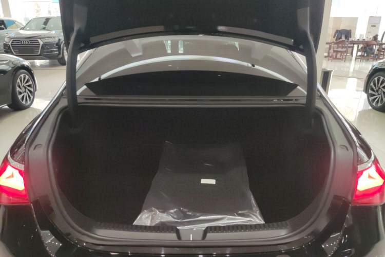 Used Mercedes-Benz E-Class 2024 E 300 L Luxury Sport Model