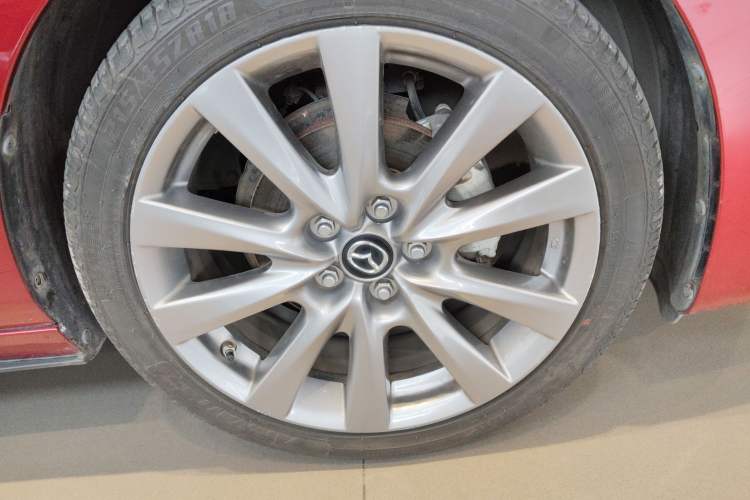 Used Mazda 3 Axela 2020 2.0L Automatic Zhiya Edition Right Front Wheel Hub