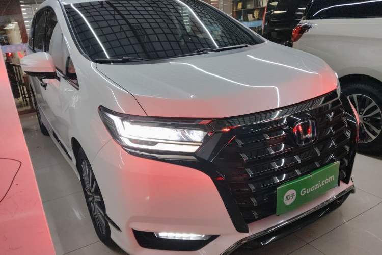 Used Honda Elysion 2022 2.0L eHEV Luxury Edition
