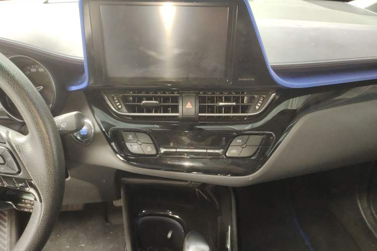 Used Toyota C-HR 2018 2.0L Leading Edition China VI