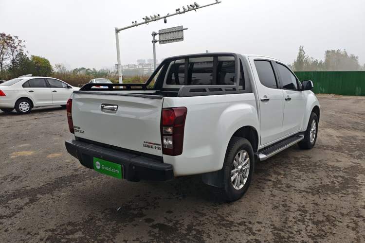 Used Isuzu D-MAX 2020 1.9T Two-Wheel Drive Automatic Comfort Edition China VI Standard RZ4E Hi-Power