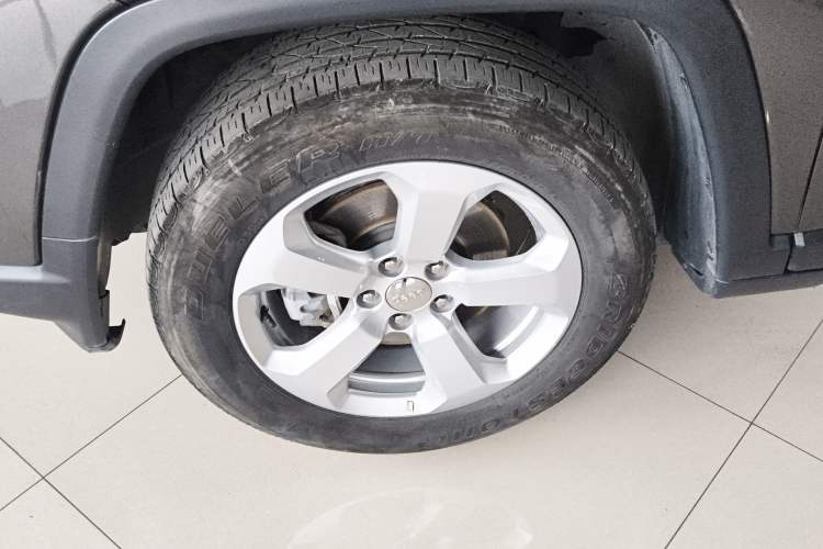 Used Jeep Compass 2019 220T Automatic Family Edition
