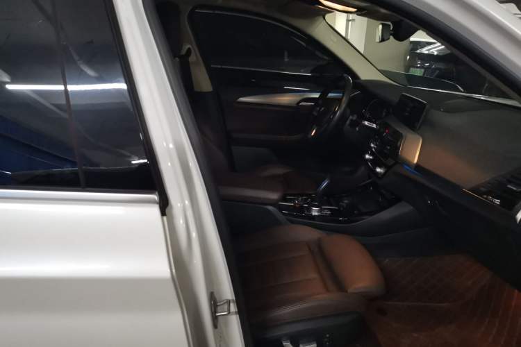 Used BMW iX3 2021 Leading Type
