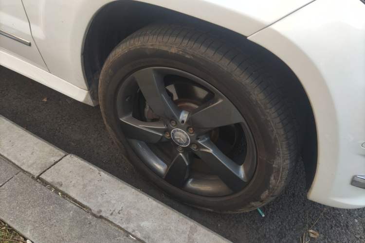 Used Mercedes-Benz GLK-Class 2013 GLK 300 4MATIC Dynamic Sunroof Model
