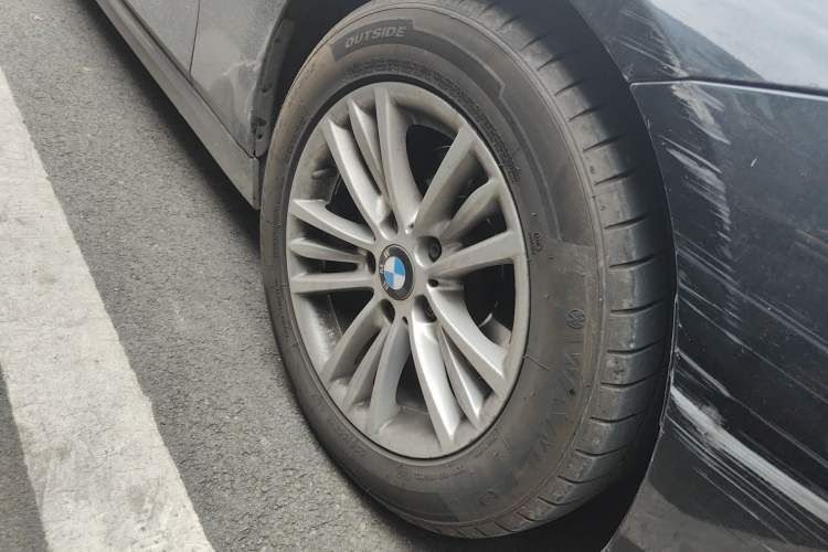 Used BMW 3 Series 2013 320Li Fashion Model
