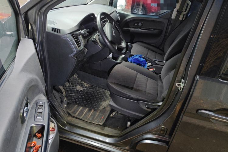 Used Jinbei Gold Hiace 2021 1.5L Passenger Vehicle Engineering Lion 6 Seats
