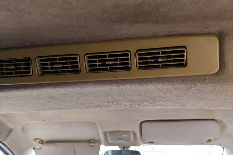 Used Dongfeng Fengon 330 2016 1.5L Manual Enjoyment Model DK15 Headliner