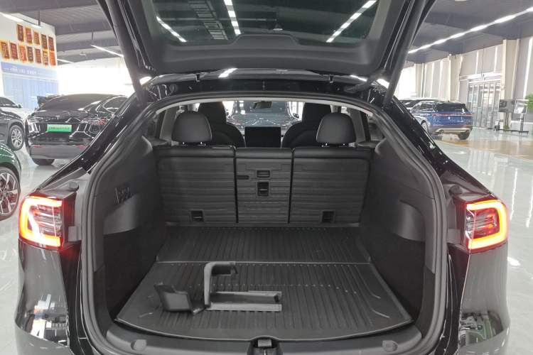 Used Tesla Model Y 2024 Rear-Wheel-Drive Version
