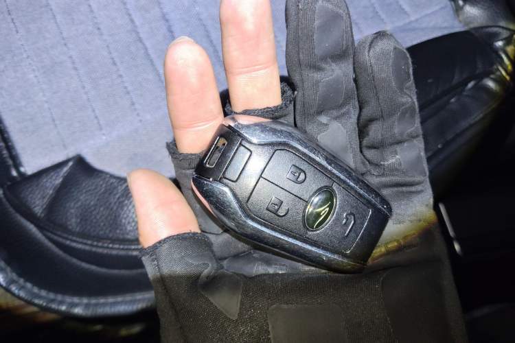 Used Soueast DX7 2015 1.5T Automatic Luxury Model Vehicle Key