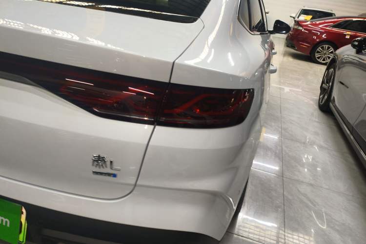 Used BYD Qin L 2025 DM-i Smart Drive 120KM Superior Model
