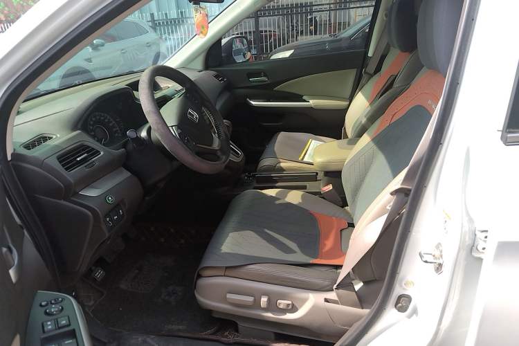 Used Honda CR-V 2013 2.4L four-wheel drive luxury version
