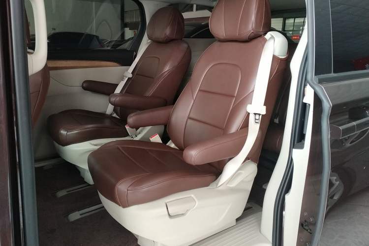 Used Buick GL8 2017 ES 28T Comfort Model China V Standard