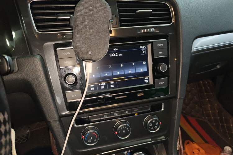 Used Volkswagen Golf 2018 230TSI Automatic Comfort Model Audio And AC Panel