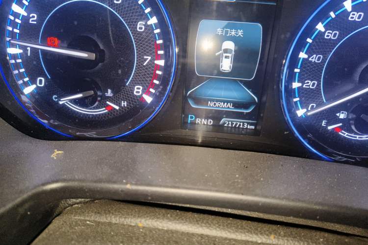 Used CHANGAN CS95 2017 2.0T Two-Wheel Drive Zhiyuan Edition
