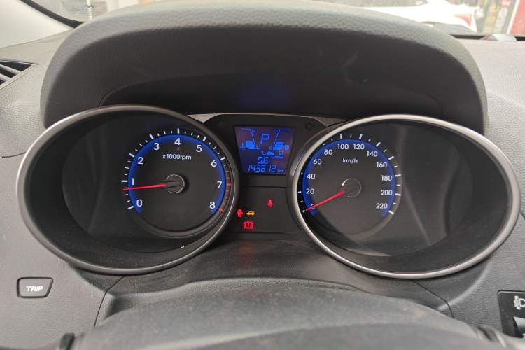 Used Hyundai ix35 2013 2.0L Automatic Two-Wheel Drive Smart GLS China IV Standard
