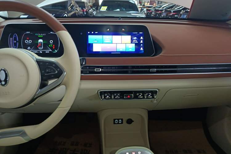 Used ORA Good Cat 2021 400km Standard Range Athena Edition Lithium Iron Phosphate Audio And AC Panel