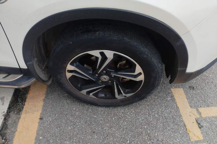 Used Dongfeng Aeolus AX7 2016 2.0L Automatic Zhiyi Trim Right Front Wheel Hub