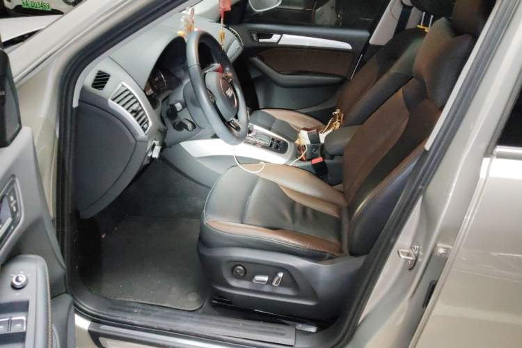 Used Audi Q5 2017 Plus 40 TFSI Technology Model Left Front Seat