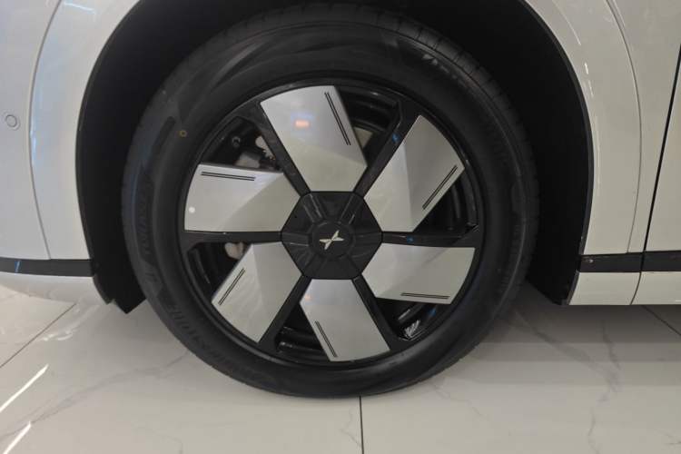 Used XPeng X9 2024 702 Ultra-Long Range Pro Left Front Wheel Hub