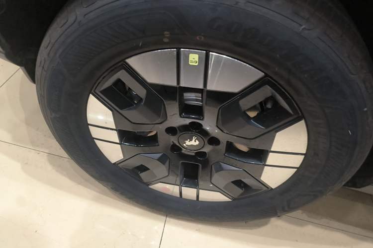 Used Ford Bronco 2026 Model Ink Diamond Range-Extended Exterior 4