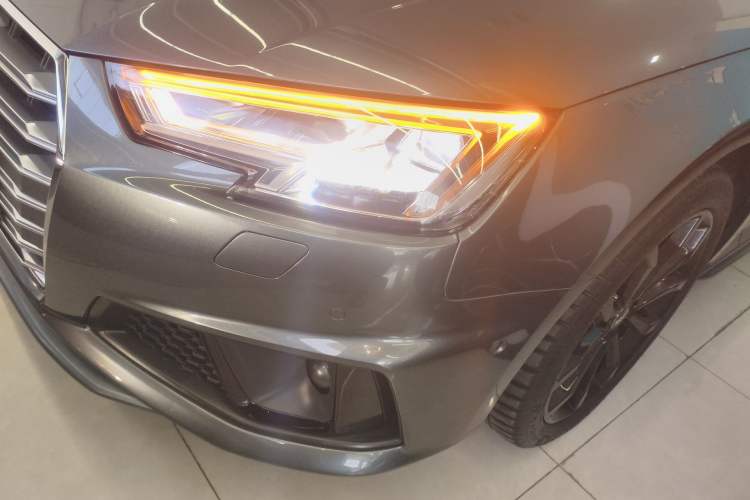 Used Audi A4L 2019 40 TFSI Fashion Edition China VI Emission Standard
