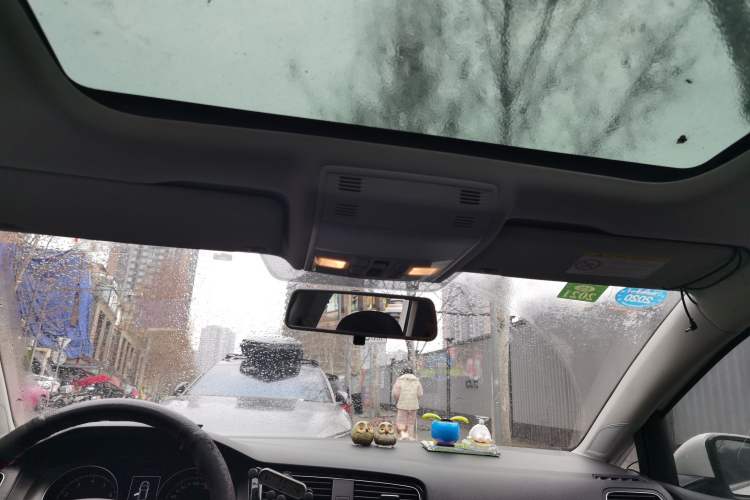 Used Volkswagen Golf 2015 1.6L Automatic Comfort Model
