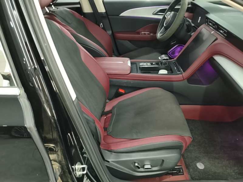 Used Hongqi H5 PHEV 2025 170 Super Hybrid Version — 24