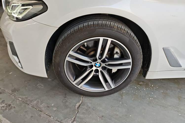 Used BMW 5 Series 2021 530Li Leading Luxury Package Exterior 4