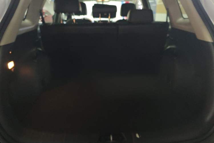 Used CHANGAN CS75 2014 2.0L Manual Luxury Version China IV Standard