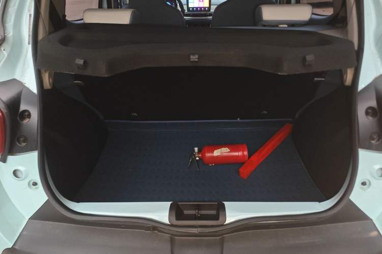 Used Dongfeng NAMMI BOX 2022 Chasing Wind Edition 351 km Advanced Model Trunk