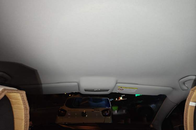 Used Volkswagen Polo 2014 1.4L Manual Fashion Edition
