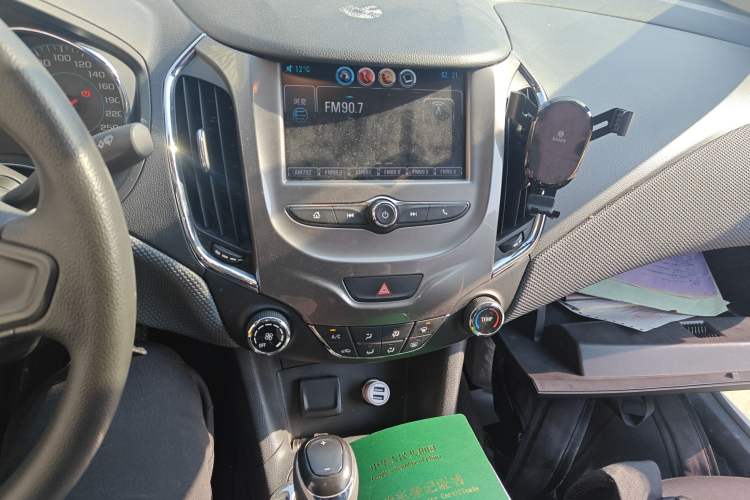 Used Chevrolet Cruze 2017 1.5L Automatic Pioneer Sunroof Edition Audio And AC Panel