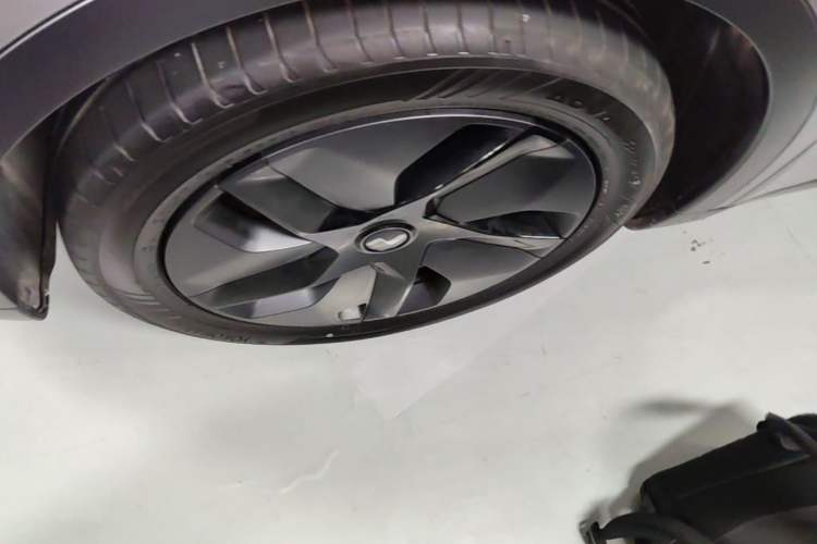 Used ONVO L60 2024 60 kWh Rear-Drive Version