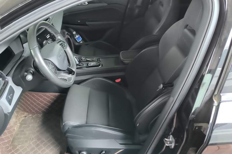 Used Lynk & Co 03 2022 2.0TD DCT JingPro Left Front Seat