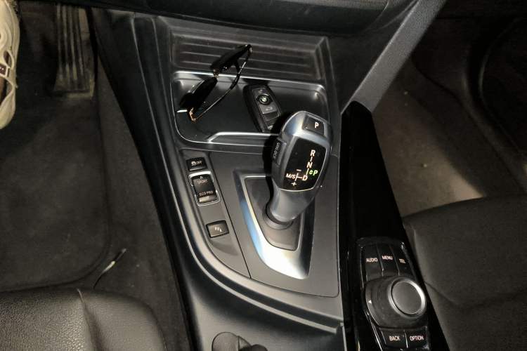 Used BMW 3 Series 2017 320Li Fashion Model
