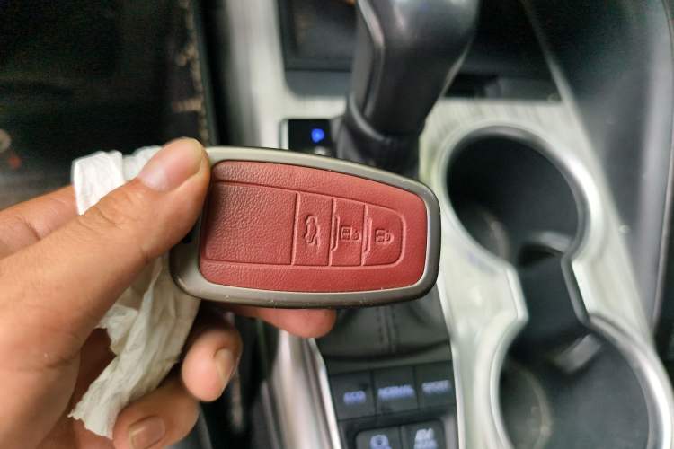 Used Toyota Camry 2019 Dual-Engine 2.5 HG Luxury Edition China VI Standard