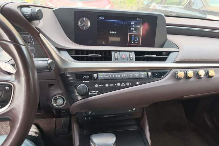 Used Lexus ES 2020 200 Excellence Edition
