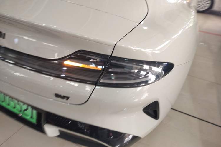 Used Xiaomi Auto SU7 2024 Rear-Drive Long-Range Intelligent Driving Version Exterior 3