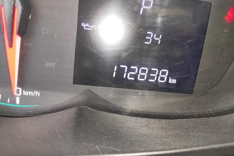 Used Chevrolet Trax 2017 1.4T Automatic Two-Wheel Drive Comfort Version Odometer Close Up