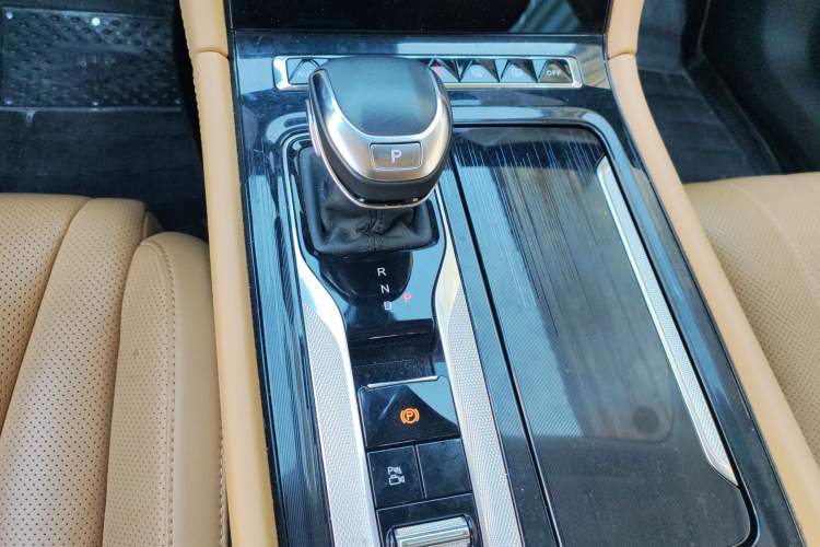 Used Hongqi H5 2023 1.5T HEV Smart Connect Flagship Edition Gear Lever