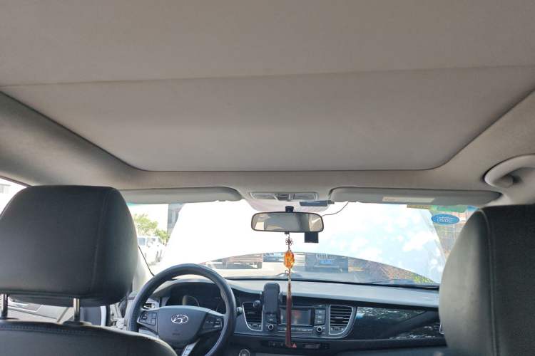 Used Hyundai Mistra 2014 1.8L Automatic Smart GLS
