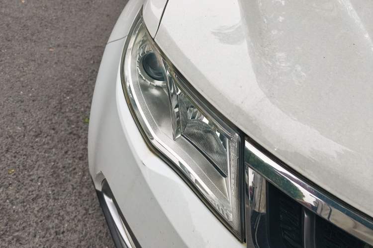 Used Geely Auto Emgrand X7 Sport 2016 2.0L Manual Smart Connect Version
